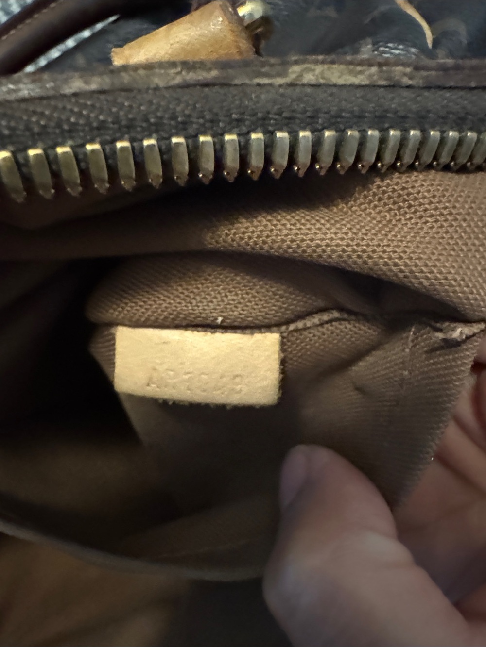 Discontinued Louis Vuitton Tivoli PM - Picture 10 of 10